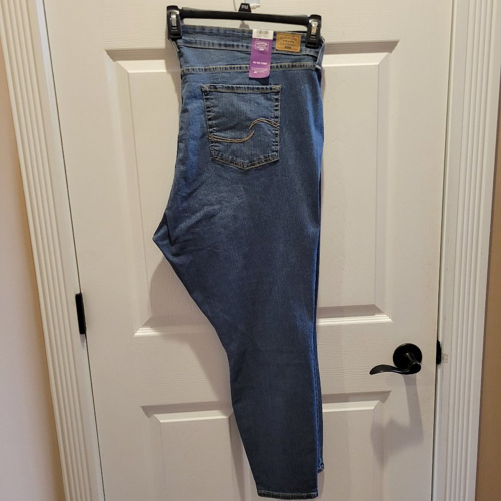 Signature by Levi Strauss Mid Rise Skinny Jeans 24S